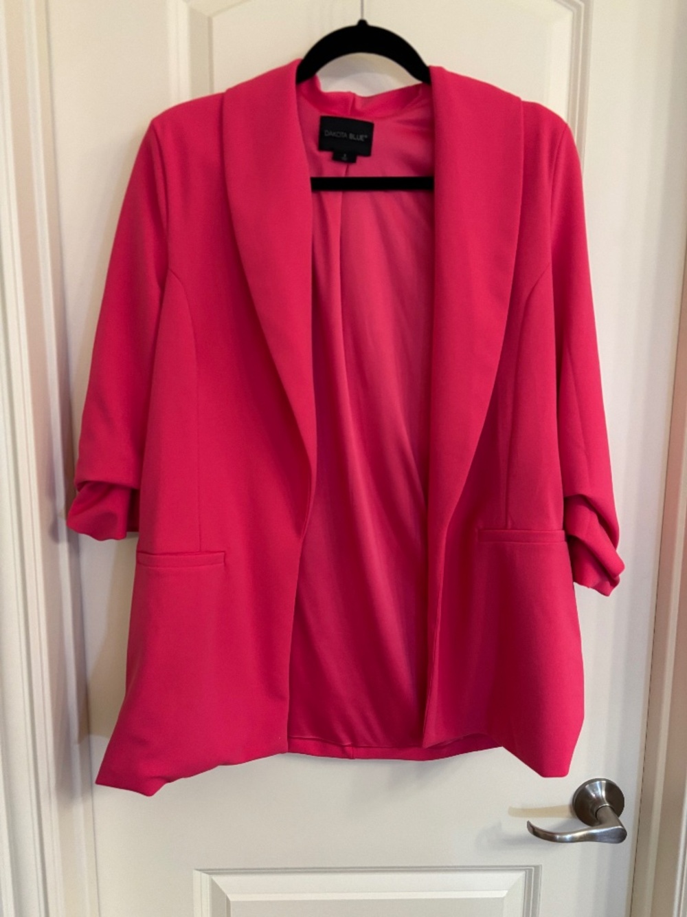 Blazer in pink with 3/4 sleeve. Size S